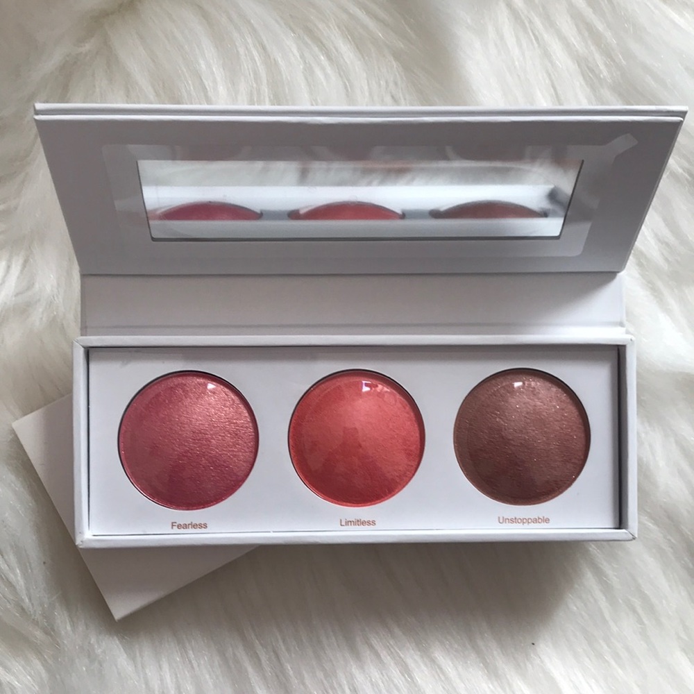 REALHER blush kit